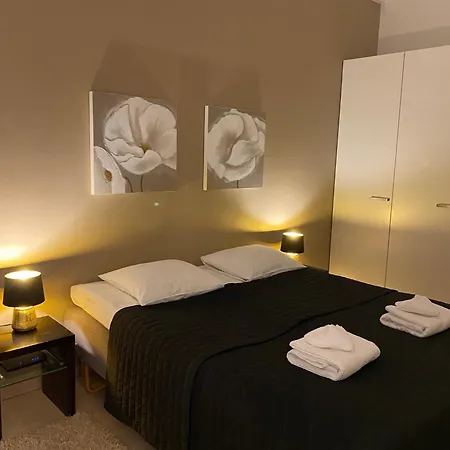 Luxury Seaside 公寓 *